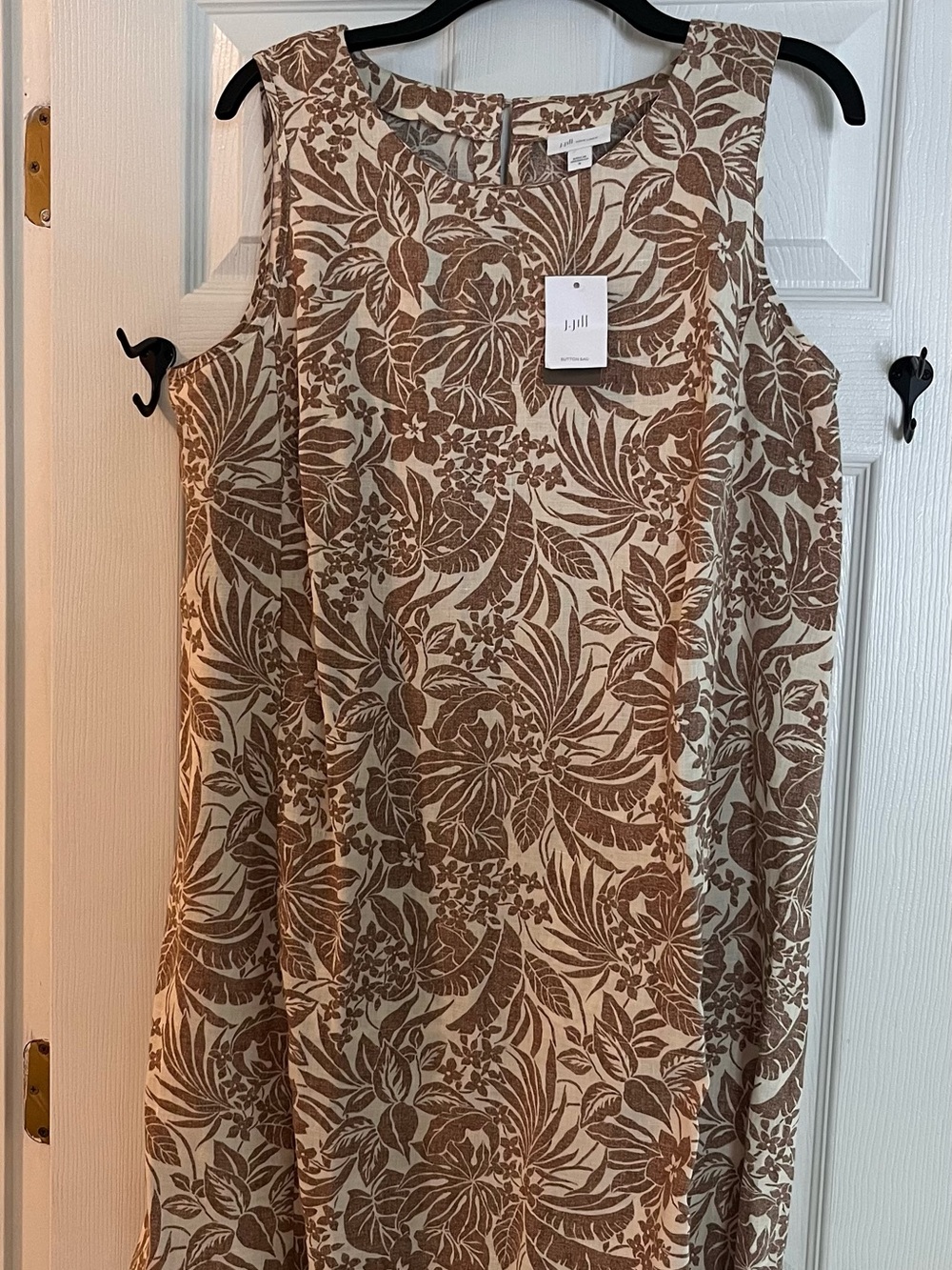 J Jill Sleeveless Floral Linen-Blend Shift Dress in Brown and Cream